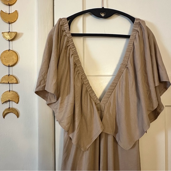 NWT size MEDIUM Three Bird Nest “on repeat open back ruffle jumpsuit” - Picture 8 of 8